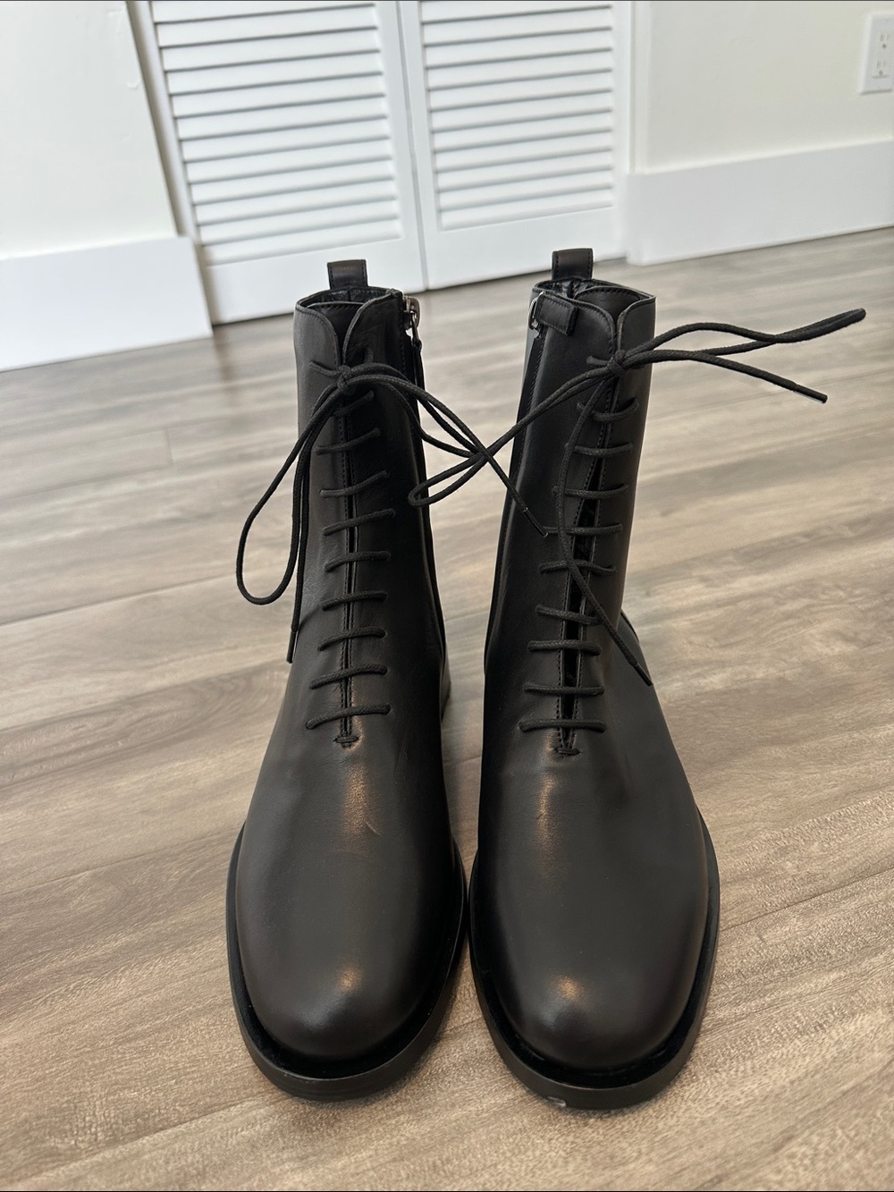 Manolo Blahnik Planigia Leather Boots